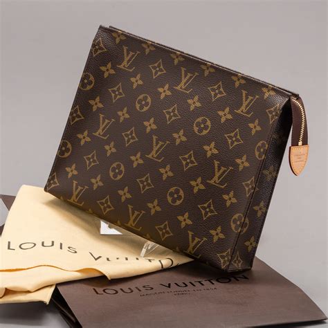 louis vuitton pouch bag 26|Louis Vuitton pochette price.